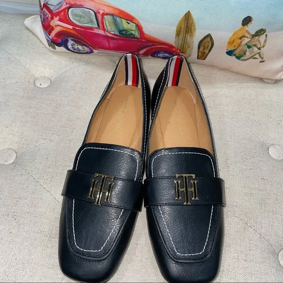 Tommy Hilfiger NWOB! Trudiy2 Black Loafer Signature Beckle Shoes Size 7.5 - Picture 6 of 11